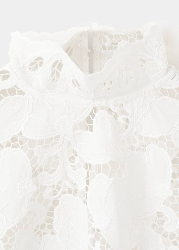 Guipure blouse with a tie neck — Off White