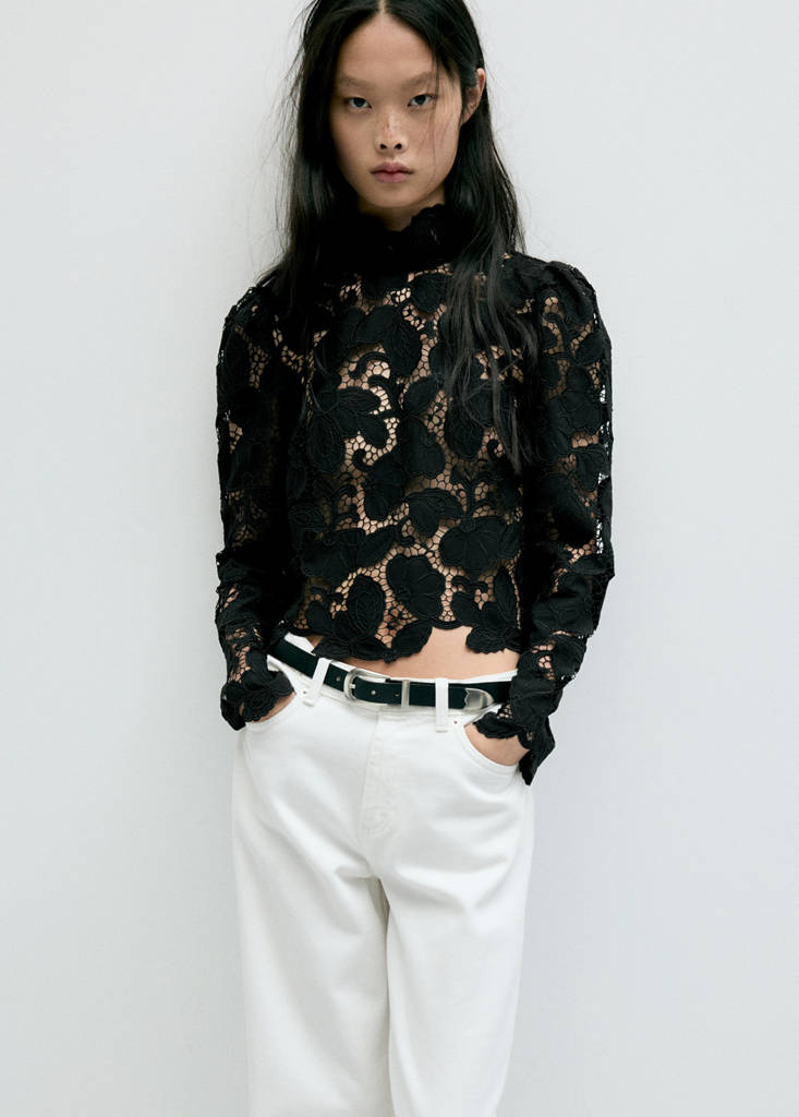 Guipure blouse with band collar