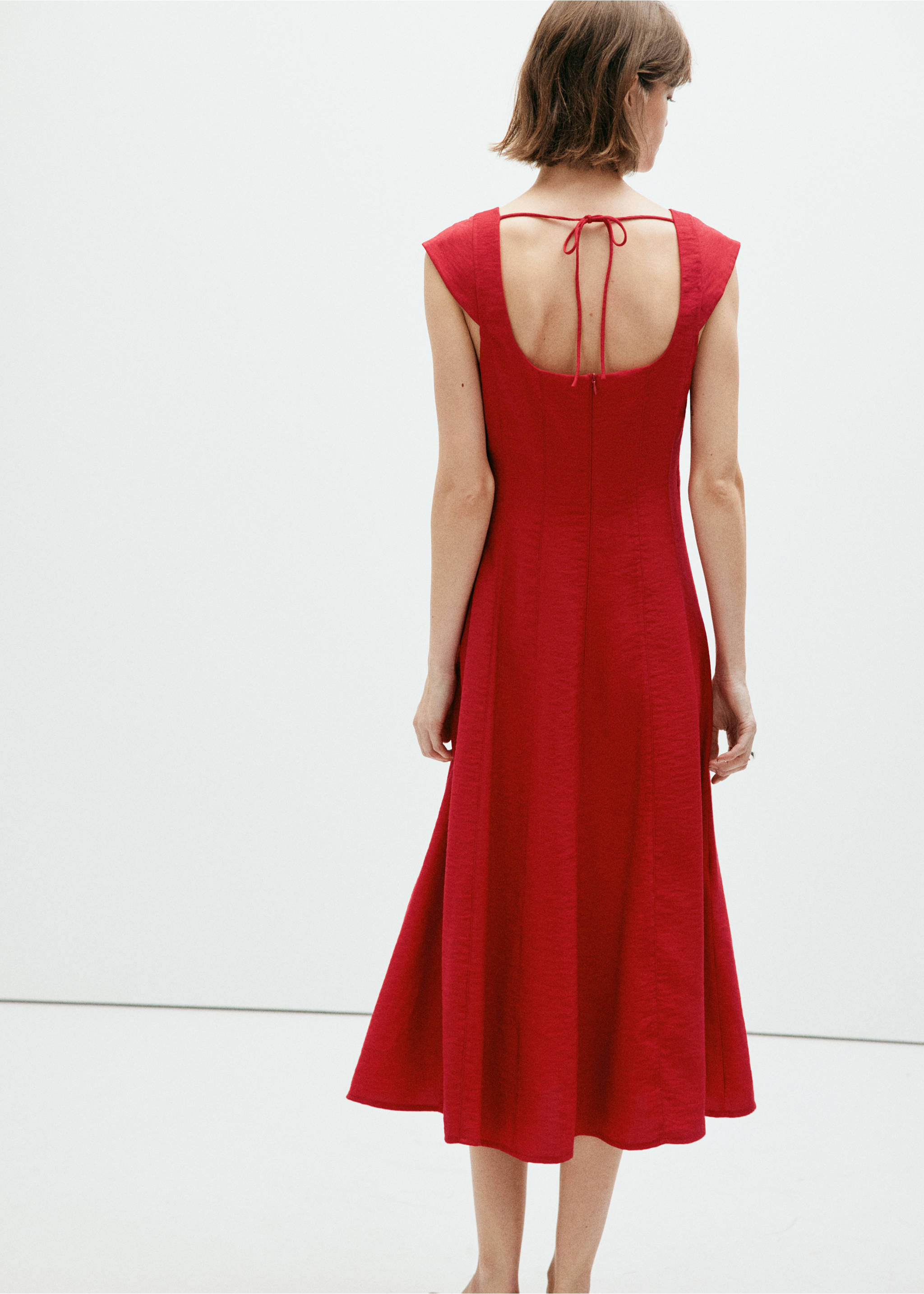 Robe trapèze dos avec nœud - Verso de l’article, Rouge. Ref: 37094089-00.