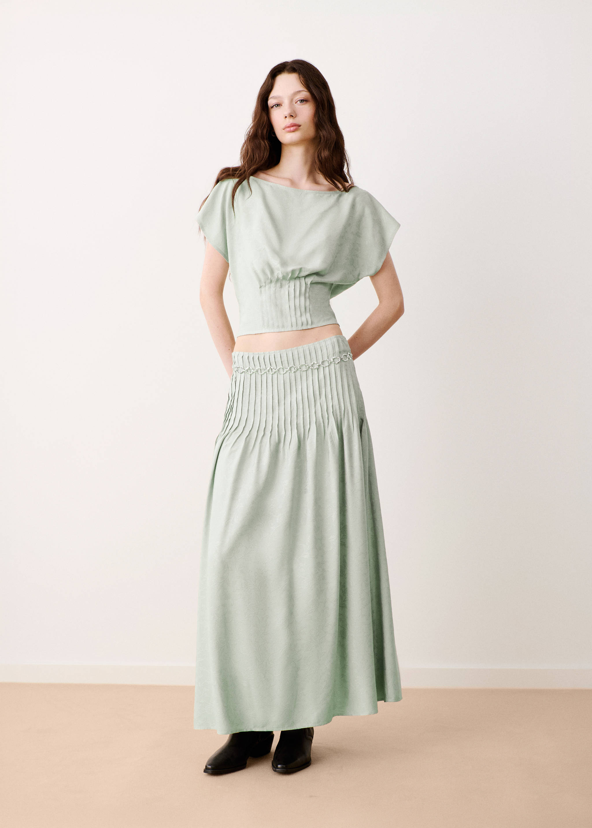 Jacquard blouse with pleated detail - Details of the article 2