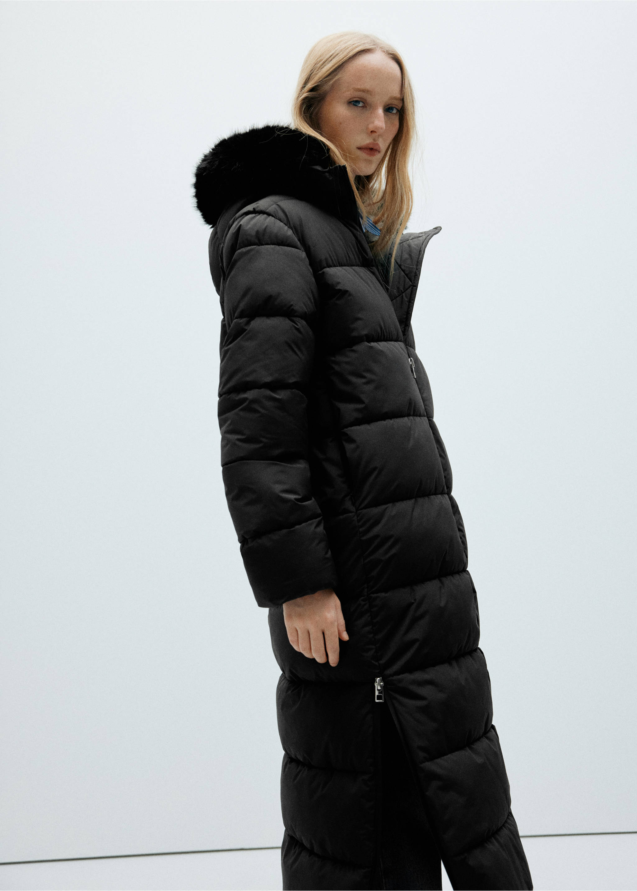 Anorak deluxy - Détail de l'article 1, Noir. Ref: 37094099-00.