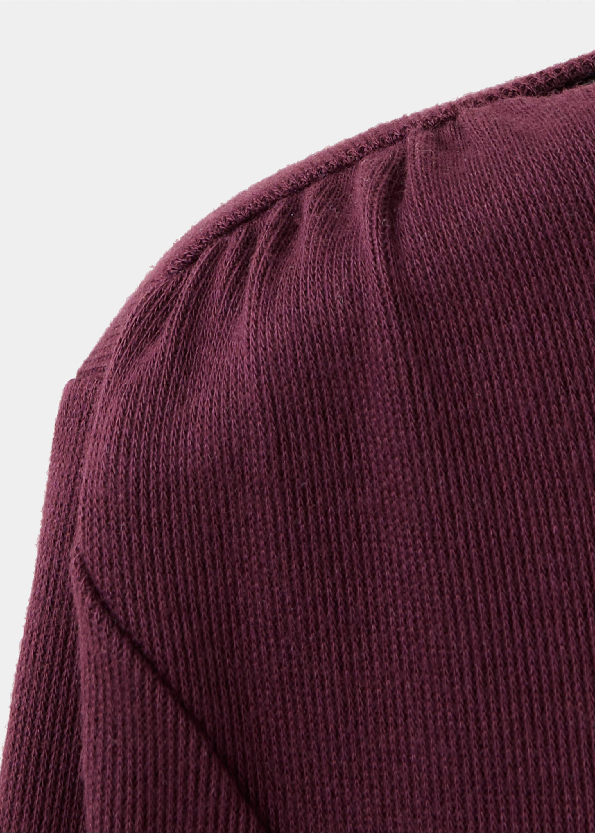 Long-sleeved boat-neck t-shirt - Details of the article 8, Wine. Ref: 37094103-00.