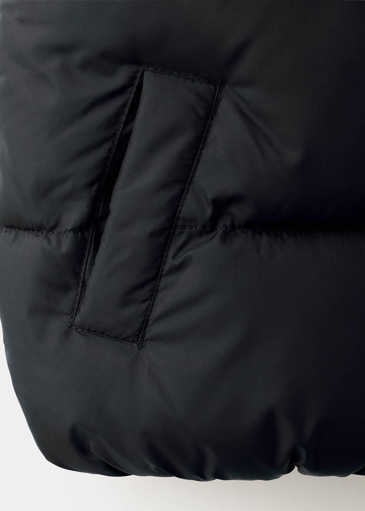 Quilted gilet with hood — Black
