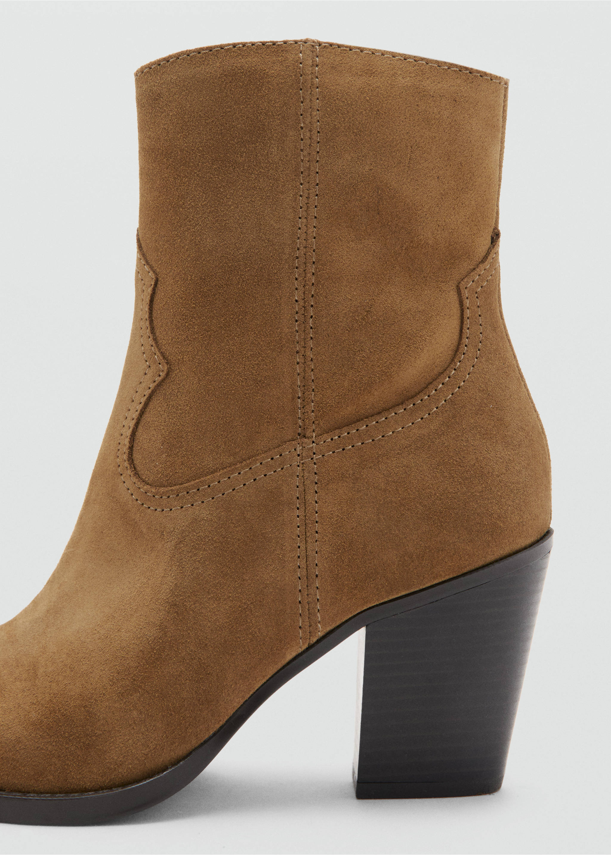 Bottines suède talon bloc - Détail de l'article 1, Tabac. Ref: 37094409-00.