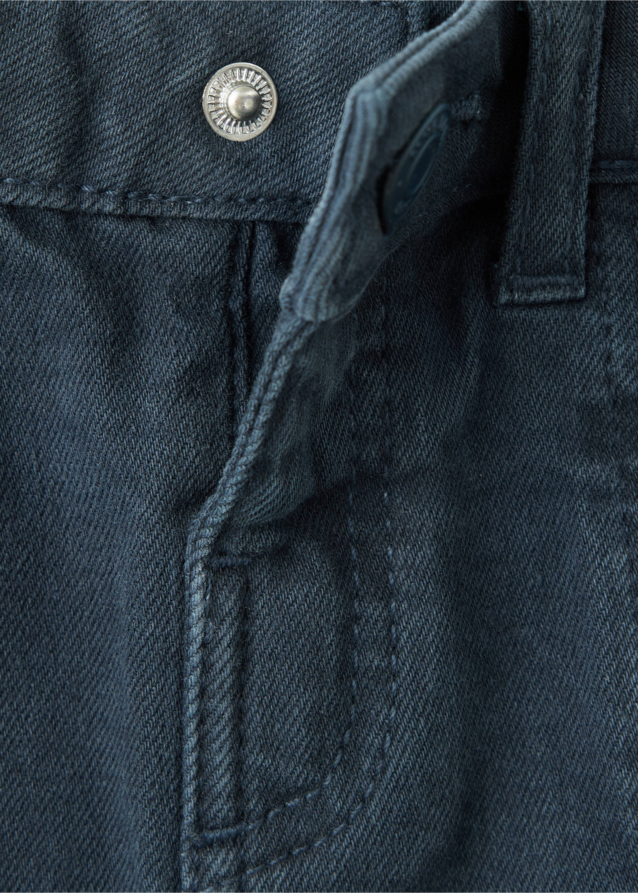 Denim skirt with pockets - Details of the article 8, Navy. Ref: 37094414-00.