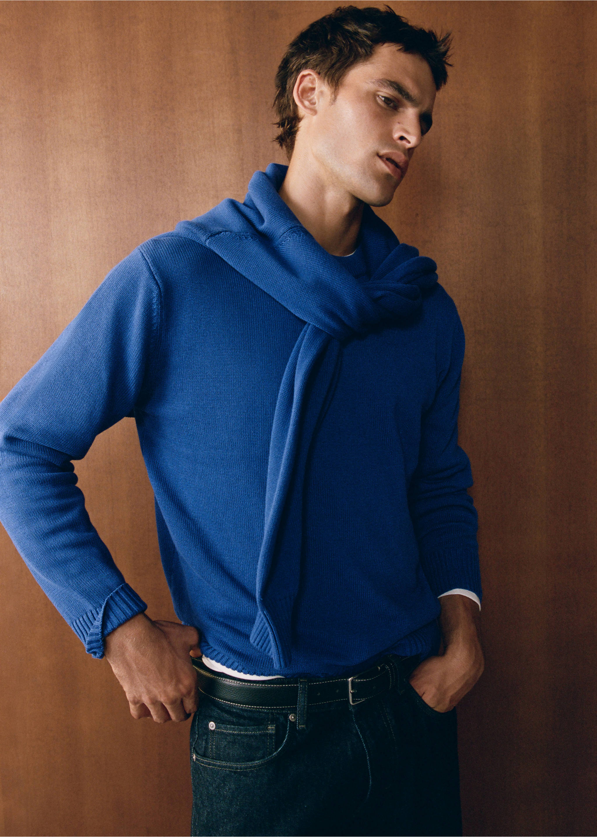 100% Baumwolljersey in mittelschwerem Strick - Detail des Artikels 5, Blau. Ref: 37094422-00.