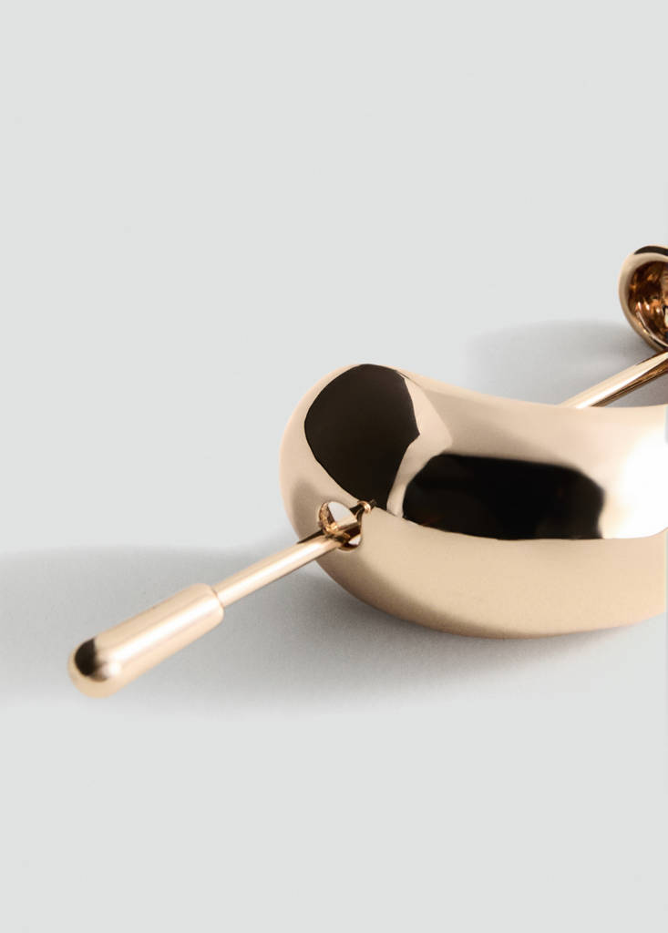 Metal hair barrette — Gold