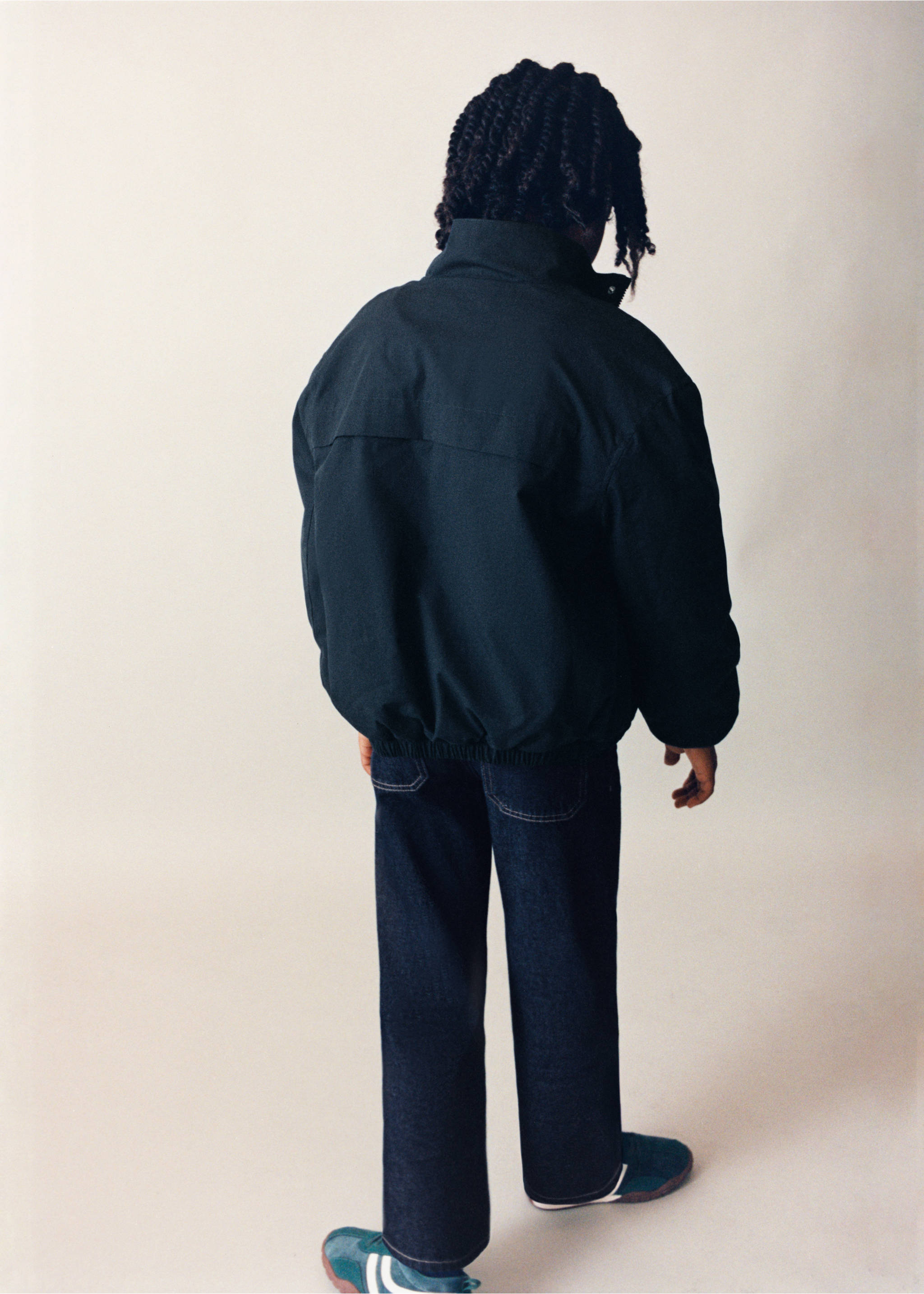 Lightweight bomber jacket - Details of the article 5, Navy. Ref: 37094424-00.