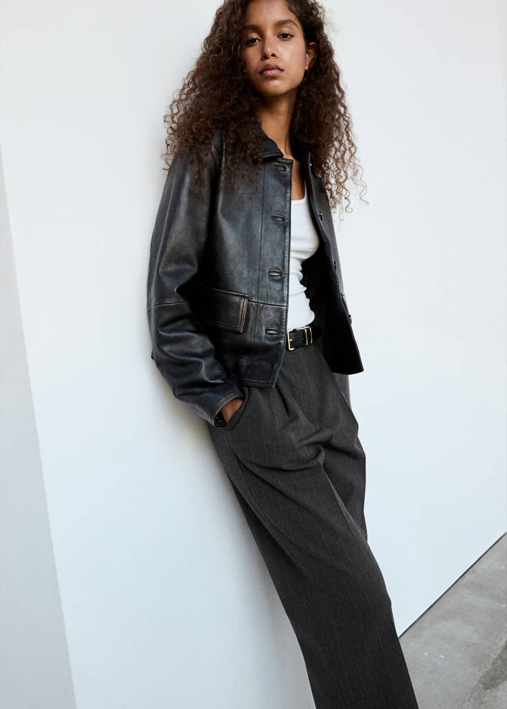 Straight-fit pleated trousers — Grey