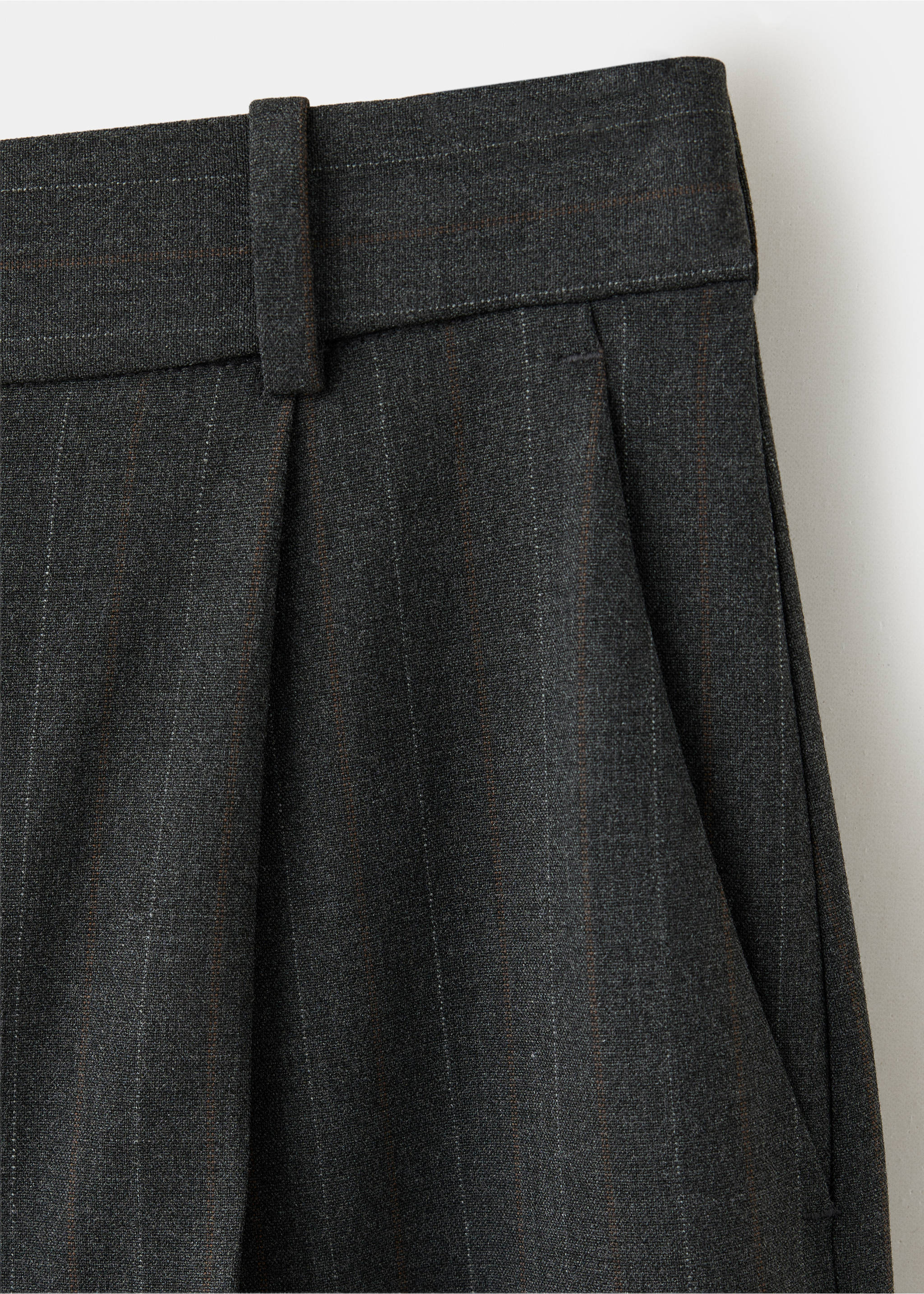 Straight-fit pleated trousers - Details of the article 0, Grey. Ref: 37094428-00.