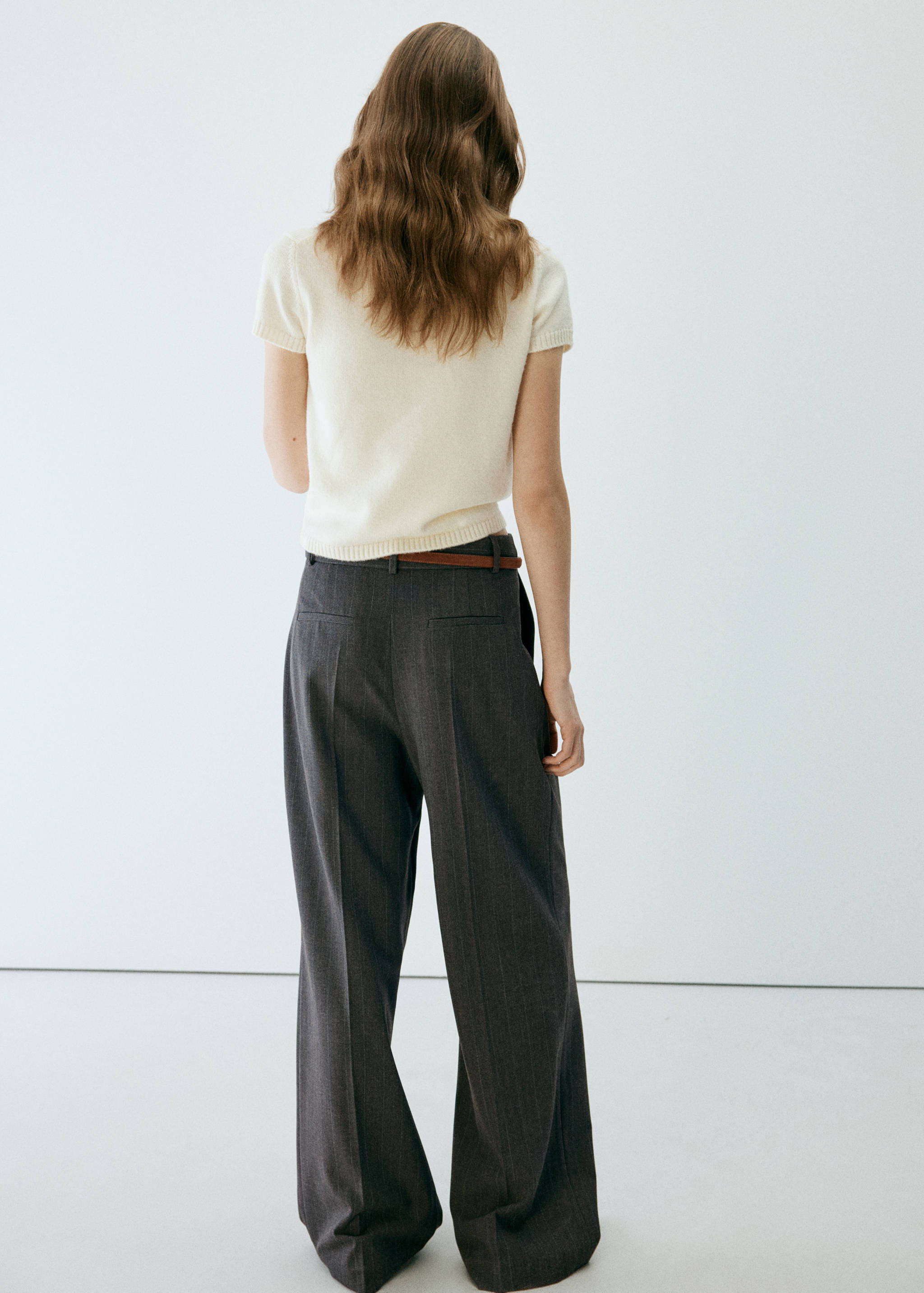Pantalons rectes pinces - Revers de l'article