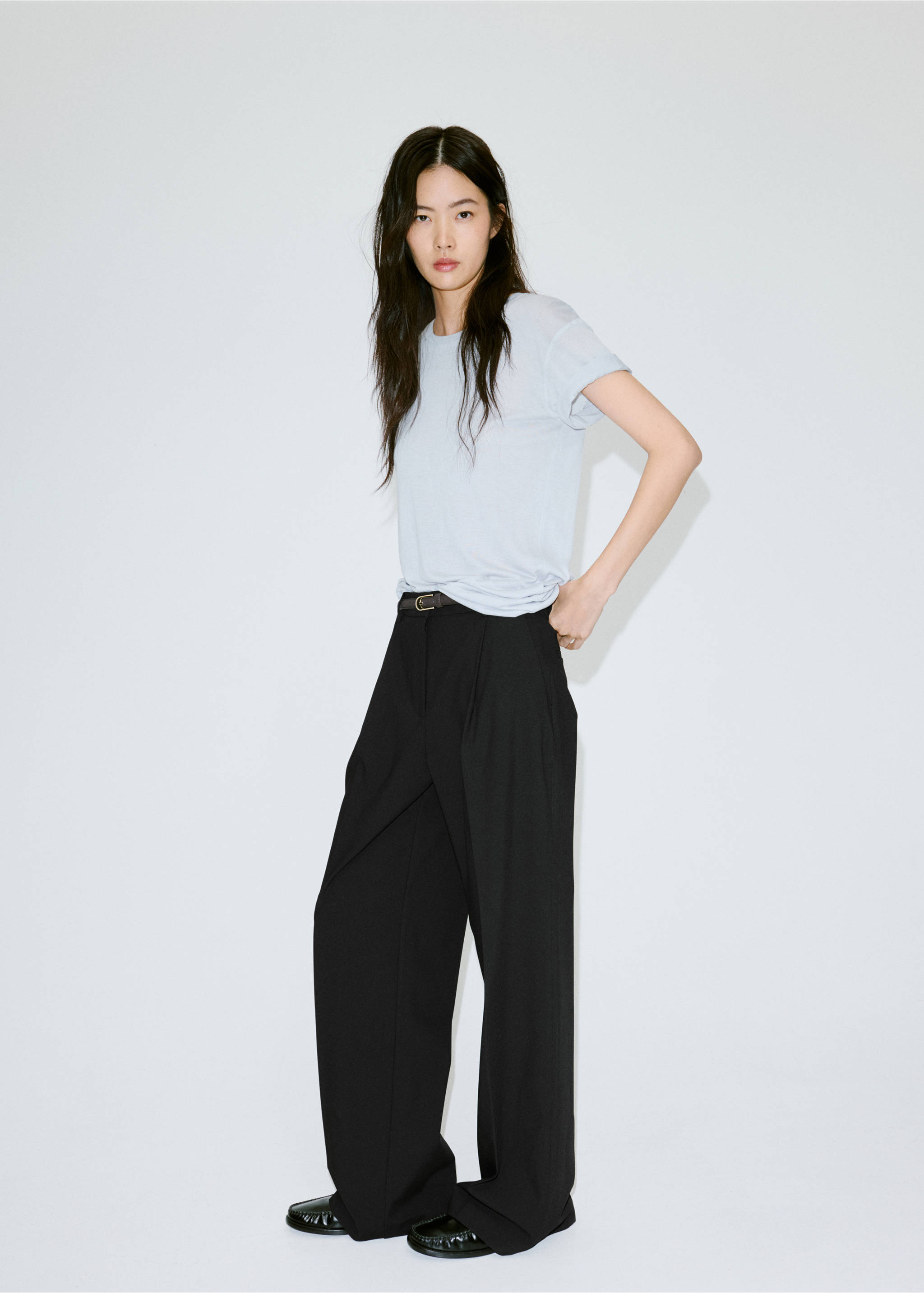 Straight-fit pleated trousers - General plane, Black. Ref: 37094428-00.