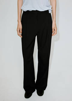 Straight-fit pleated trousers — Black 1