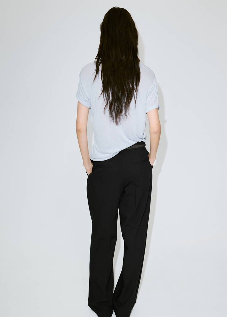 Straight-fit pleated trousers — Black