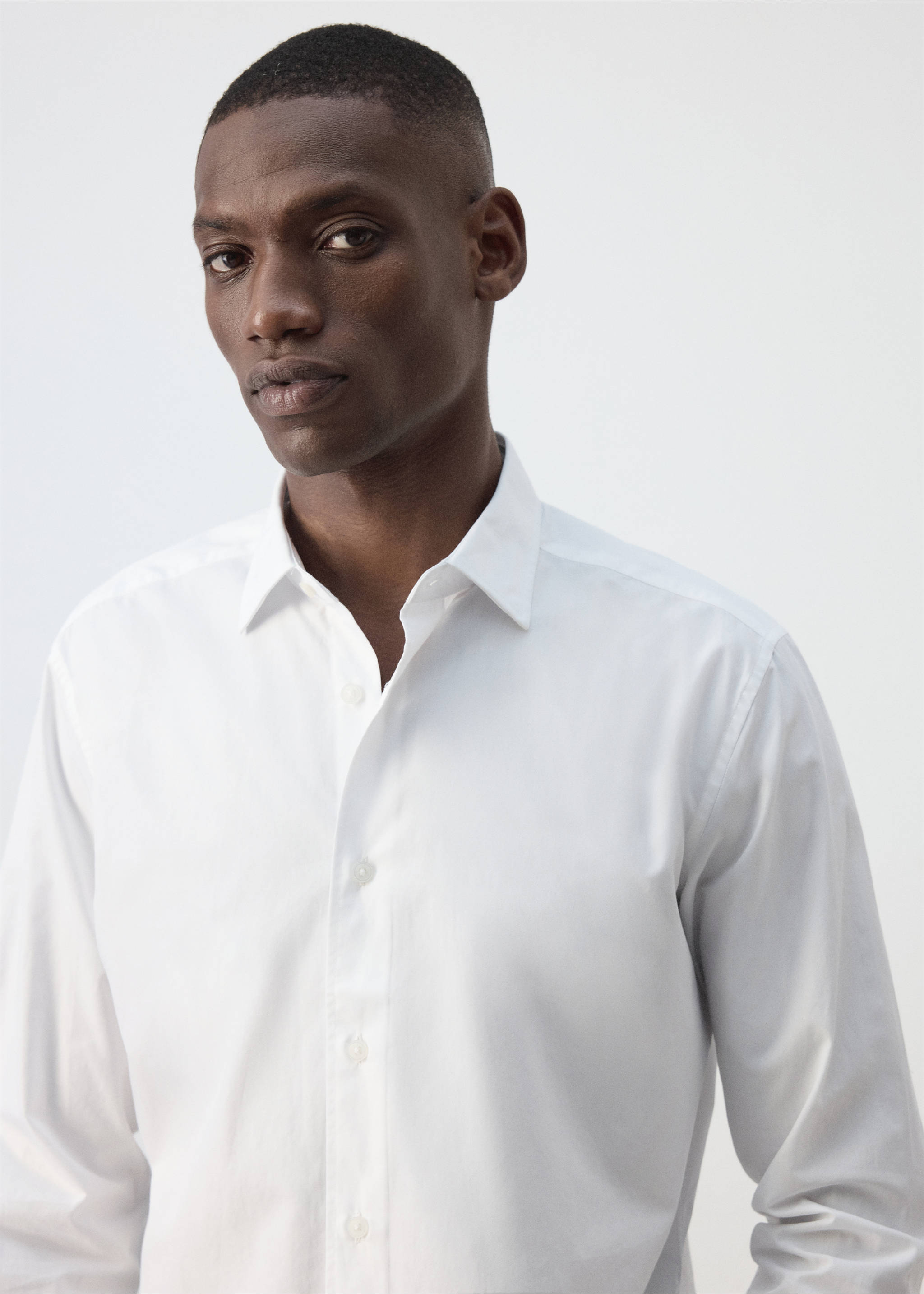 Regular-fit 100% cotton shirt - Details of the article 1, White. Ref: 37094431-00.