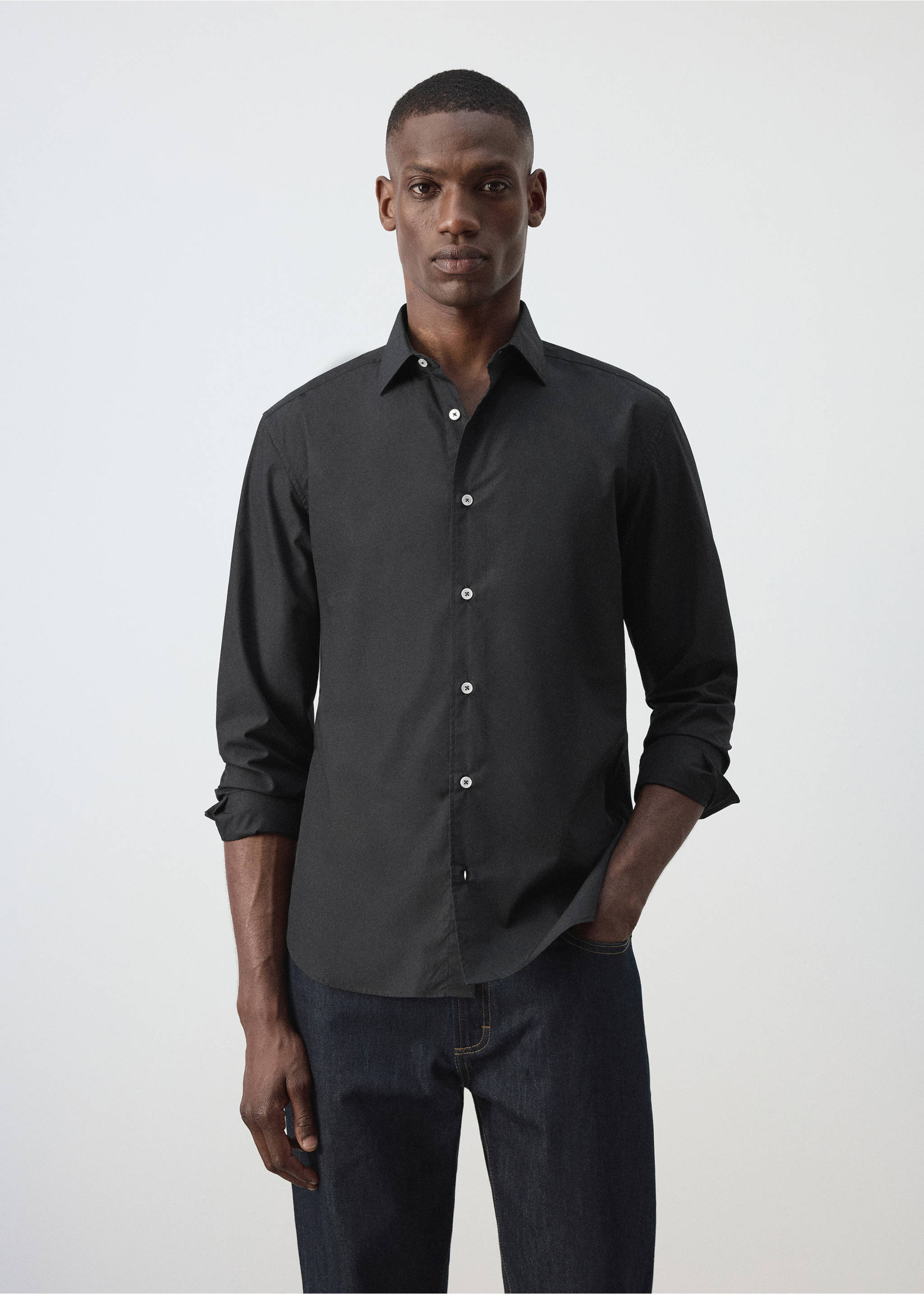 Regular-fit 100% cotton shirt - Medium plane, Black. Ref: 37094431-00.