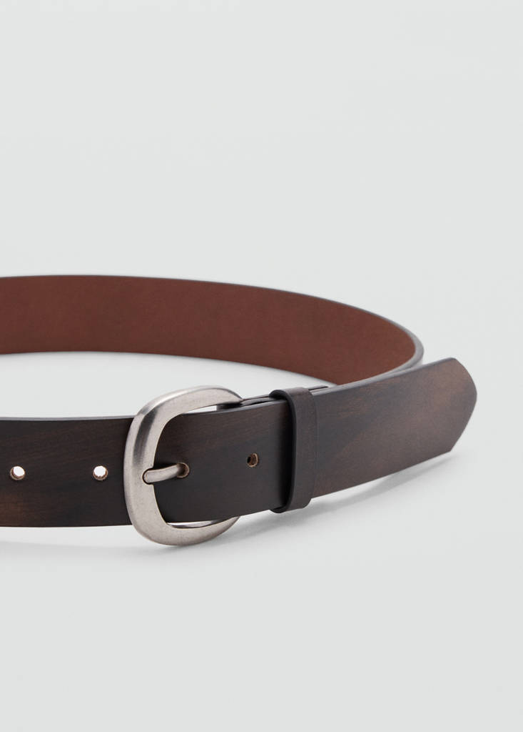 Leather belt with a distressed finish — Chocolate