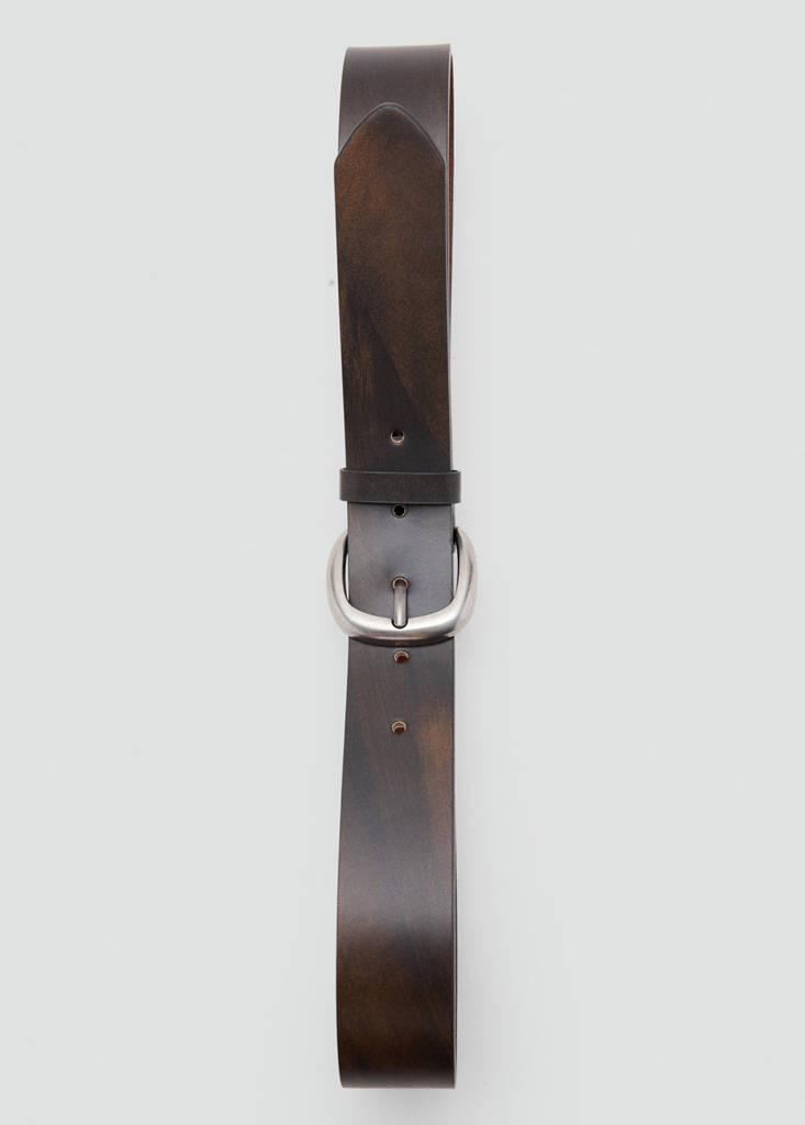 Leather belt with a distressed finish — Chocolate