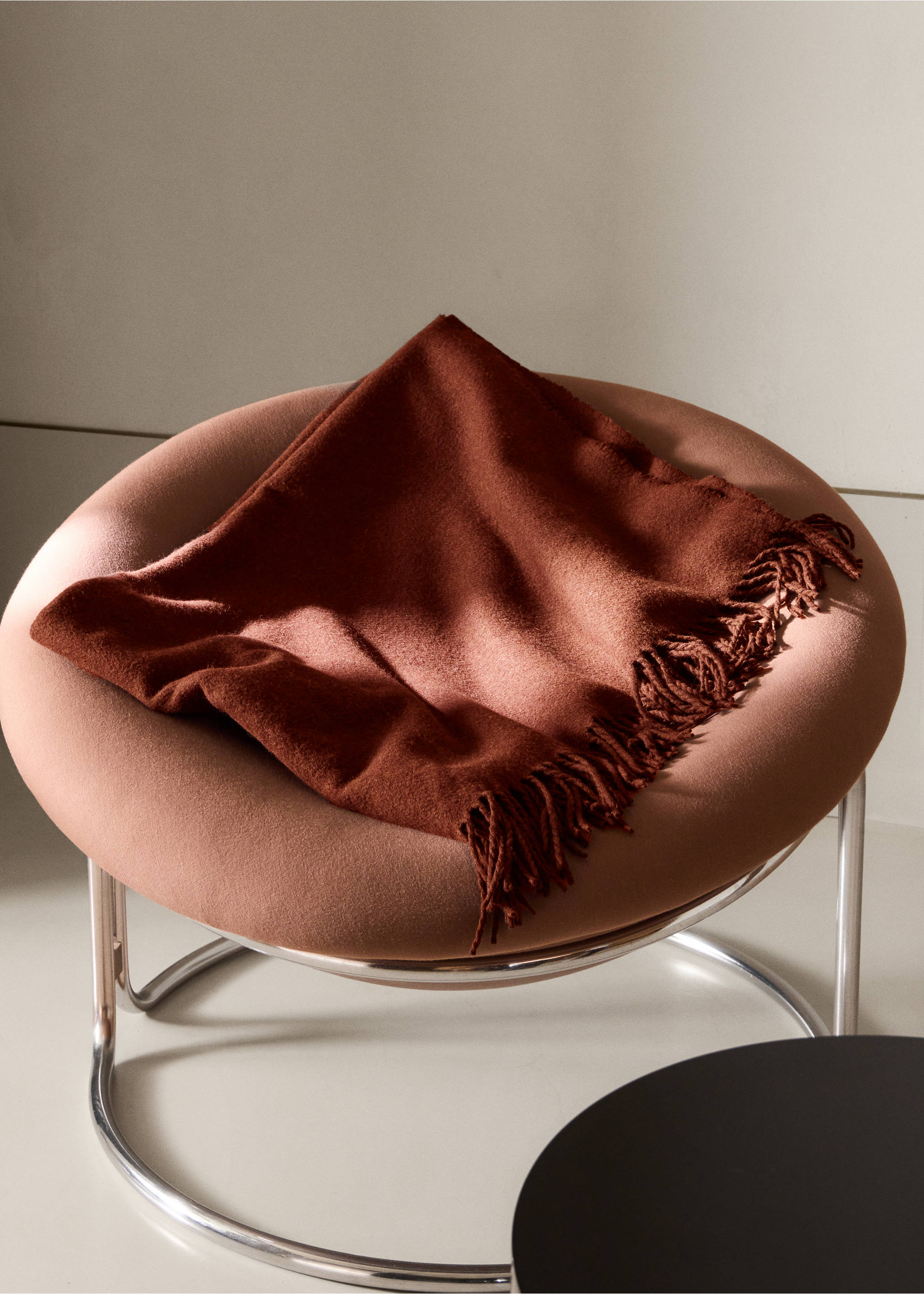Wool-blend blanket with fringes - General plane, Chocolate. Ref: 37094436-00.