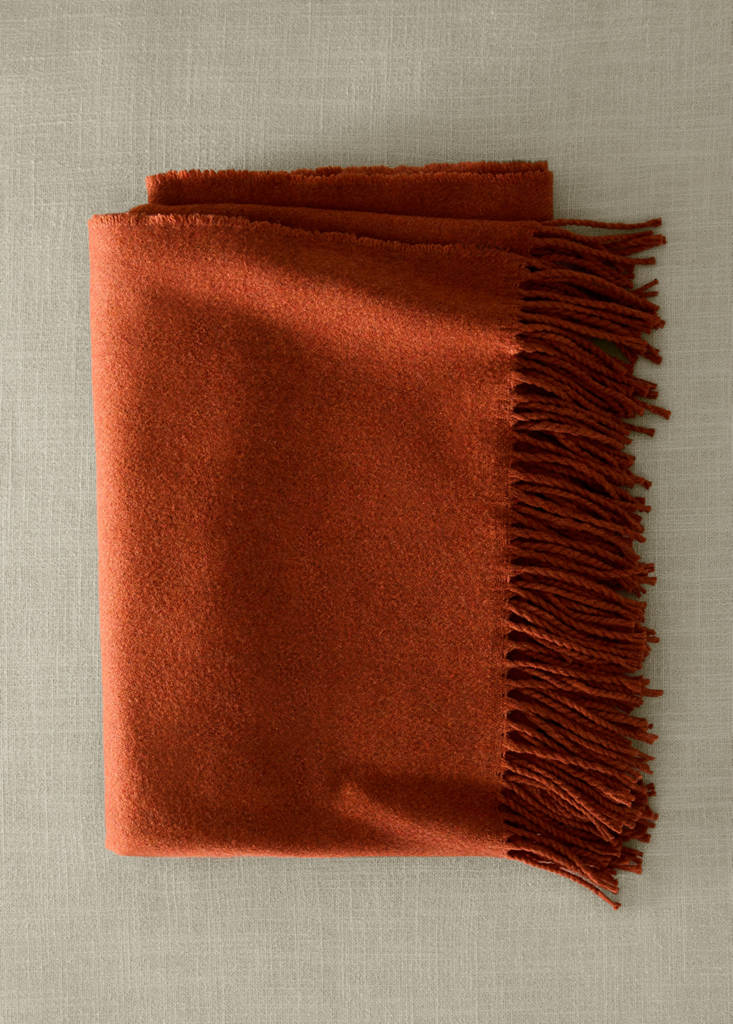 Wool-blend blanket with fringes — Russet
