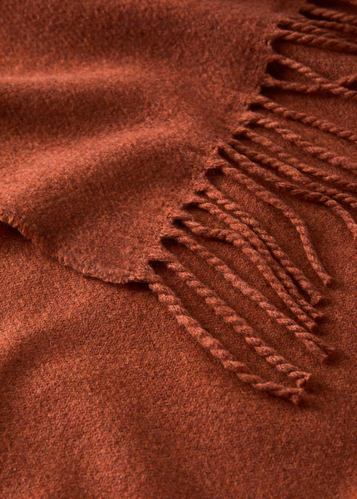 Wool-blend blanket with fringes — Russet