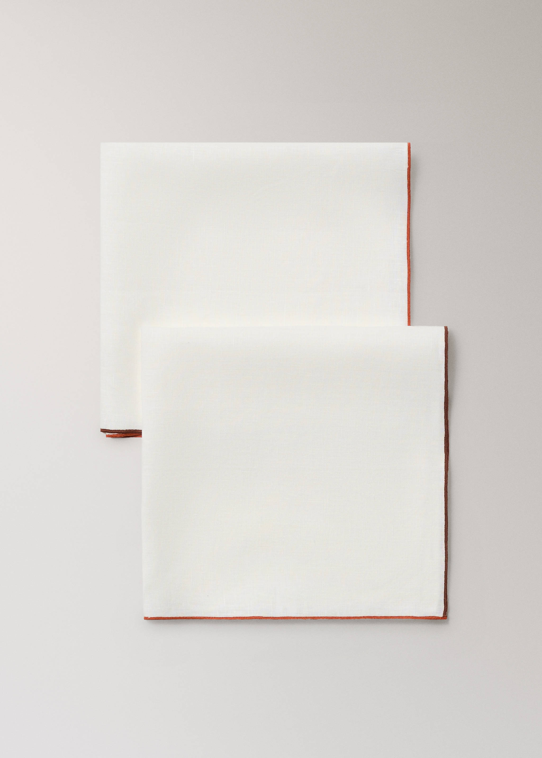 Linen napkins with overlock stitching - Details of the article 1