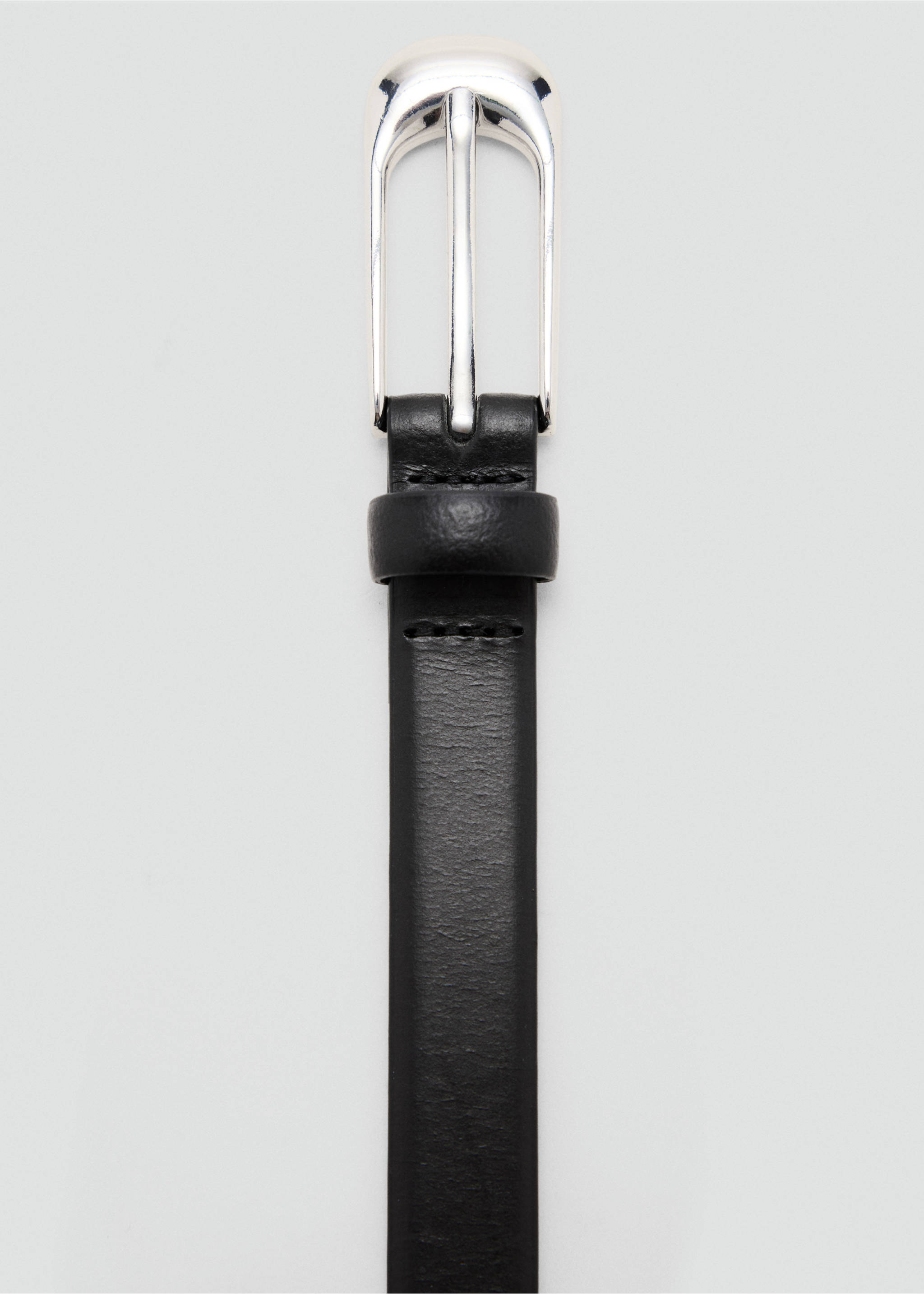 Buckle leather belt - Details of the article 1, Black. Ref: 37094447-00.