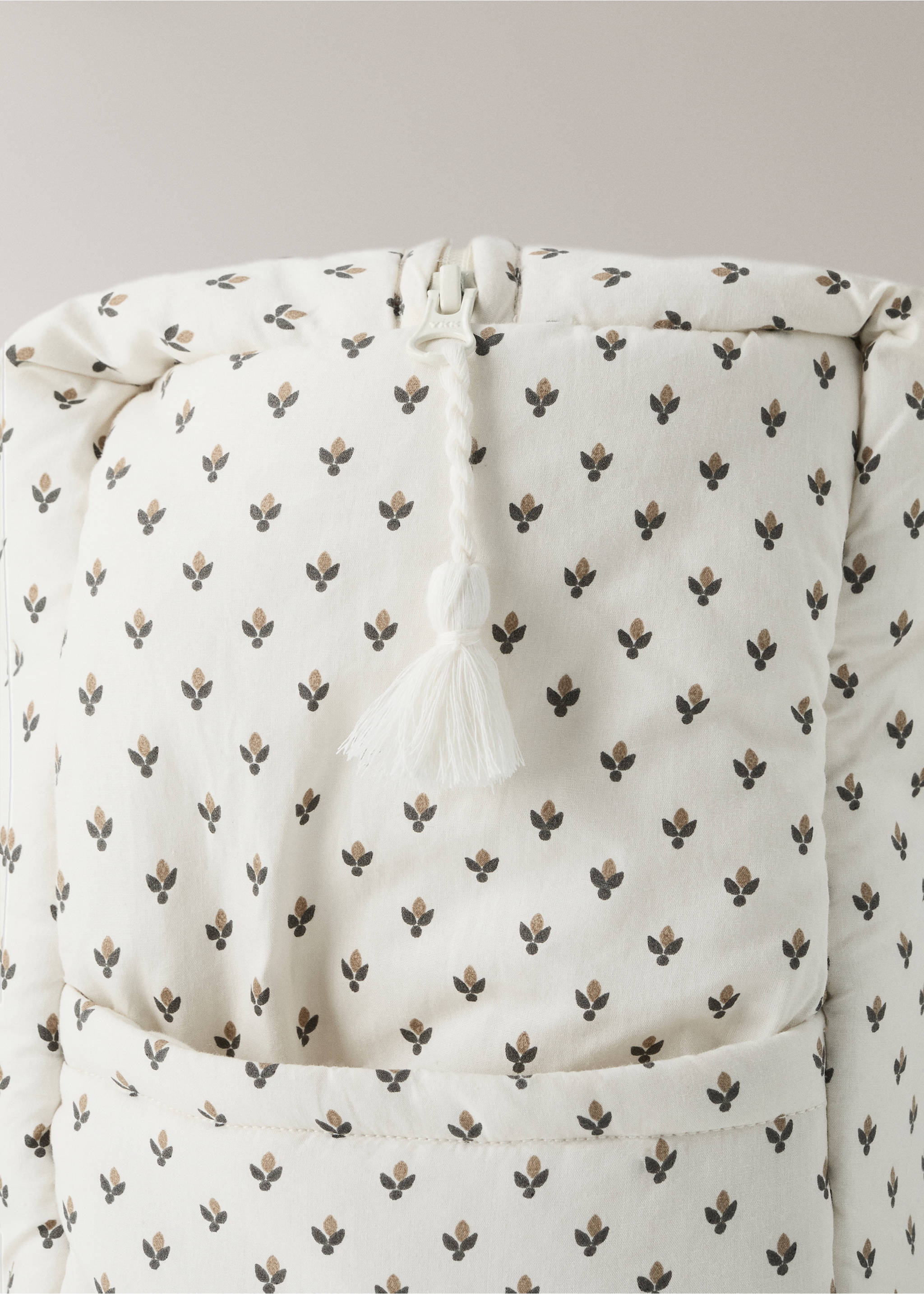 Printed 100% cotton maternity bag - Details of the article 2, Khaki. Ref: 37094451-00.