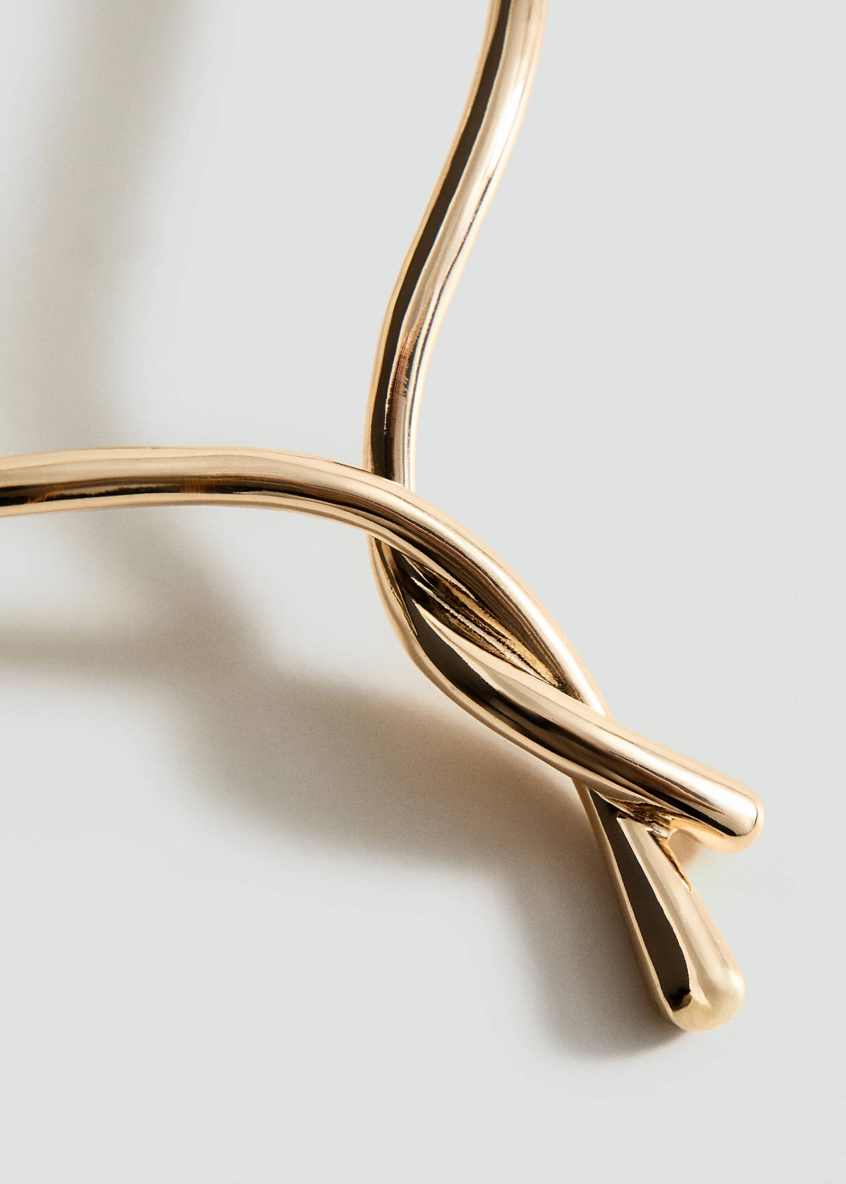 Rigid knot necklace — Gold