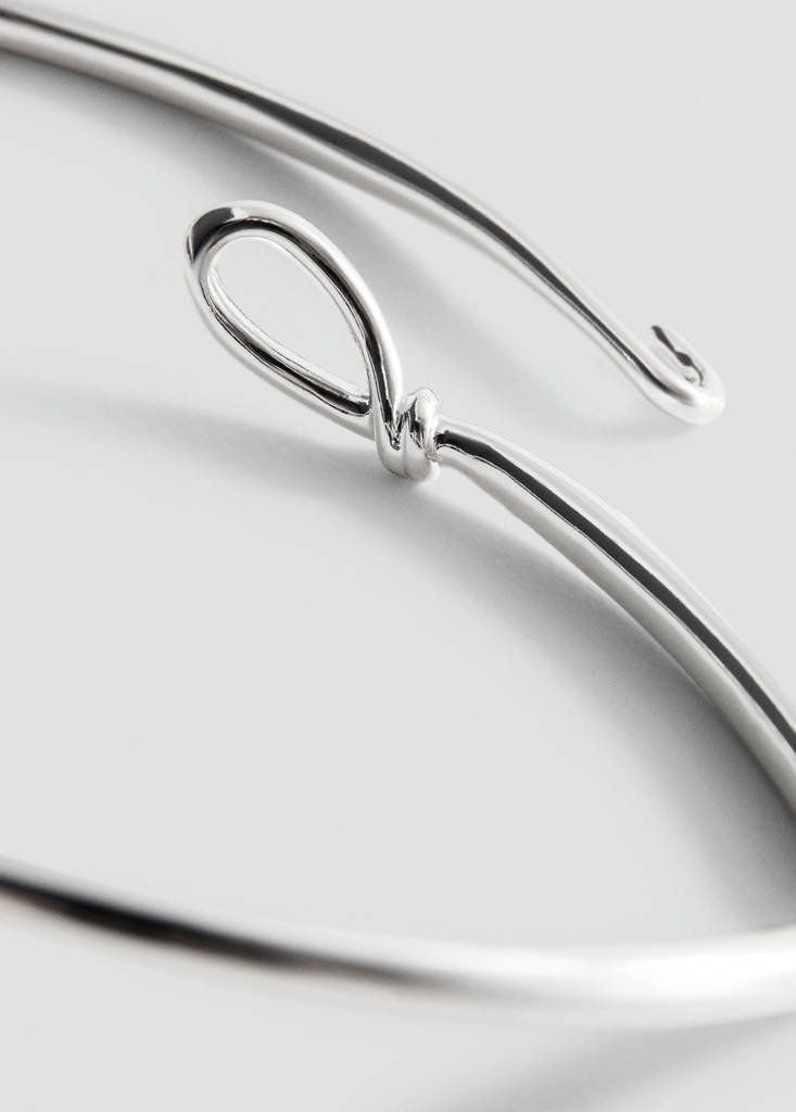 Rigid knot necklace — Silver