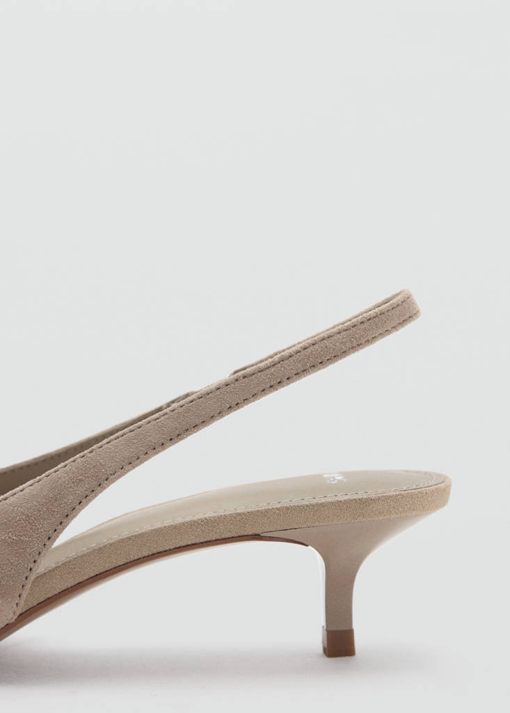 Suede kitten heel shoe — Sand