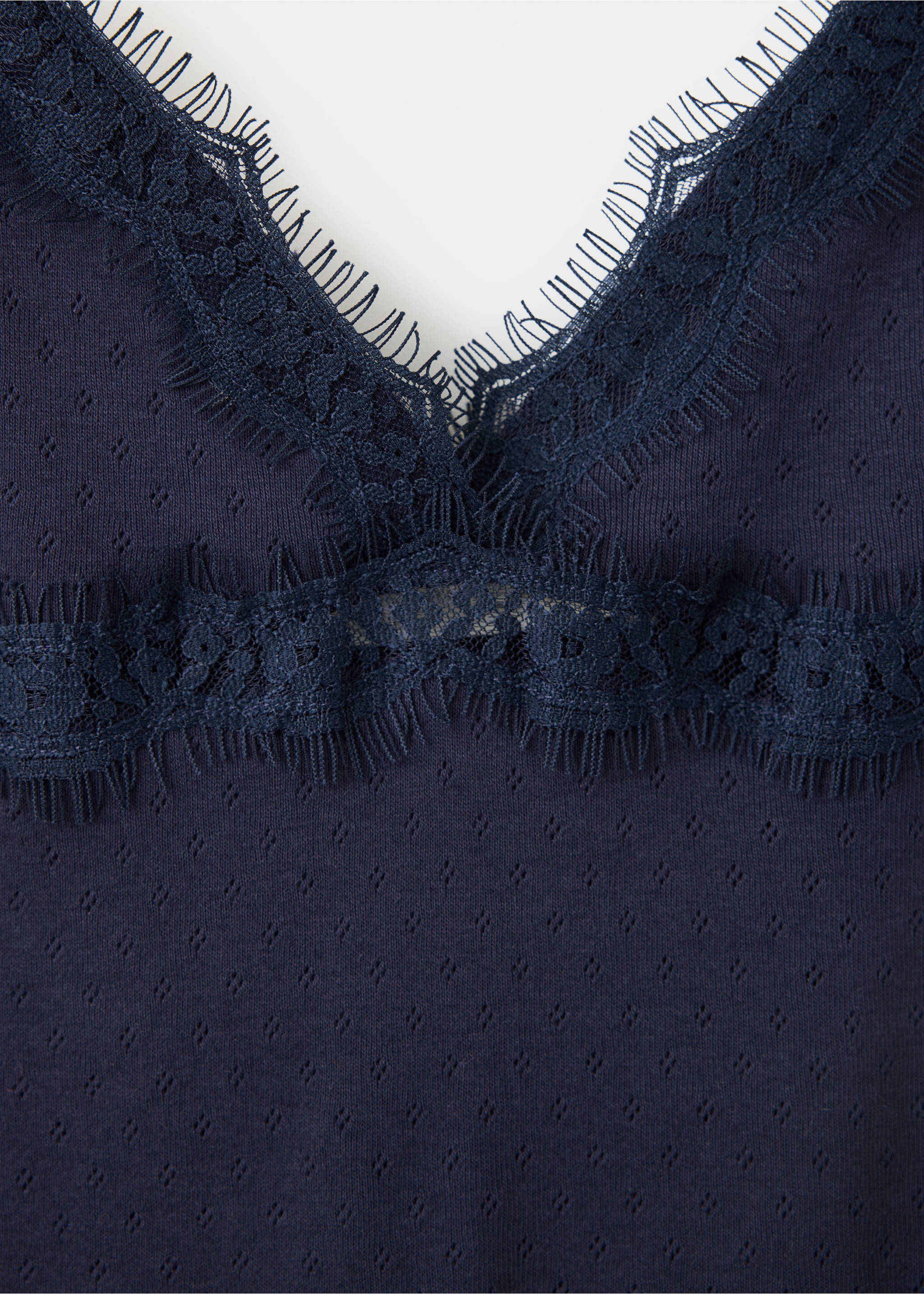 Openwork cotton top with lace detail - Details of the article 8, Navy. Ref: 37094468-00.