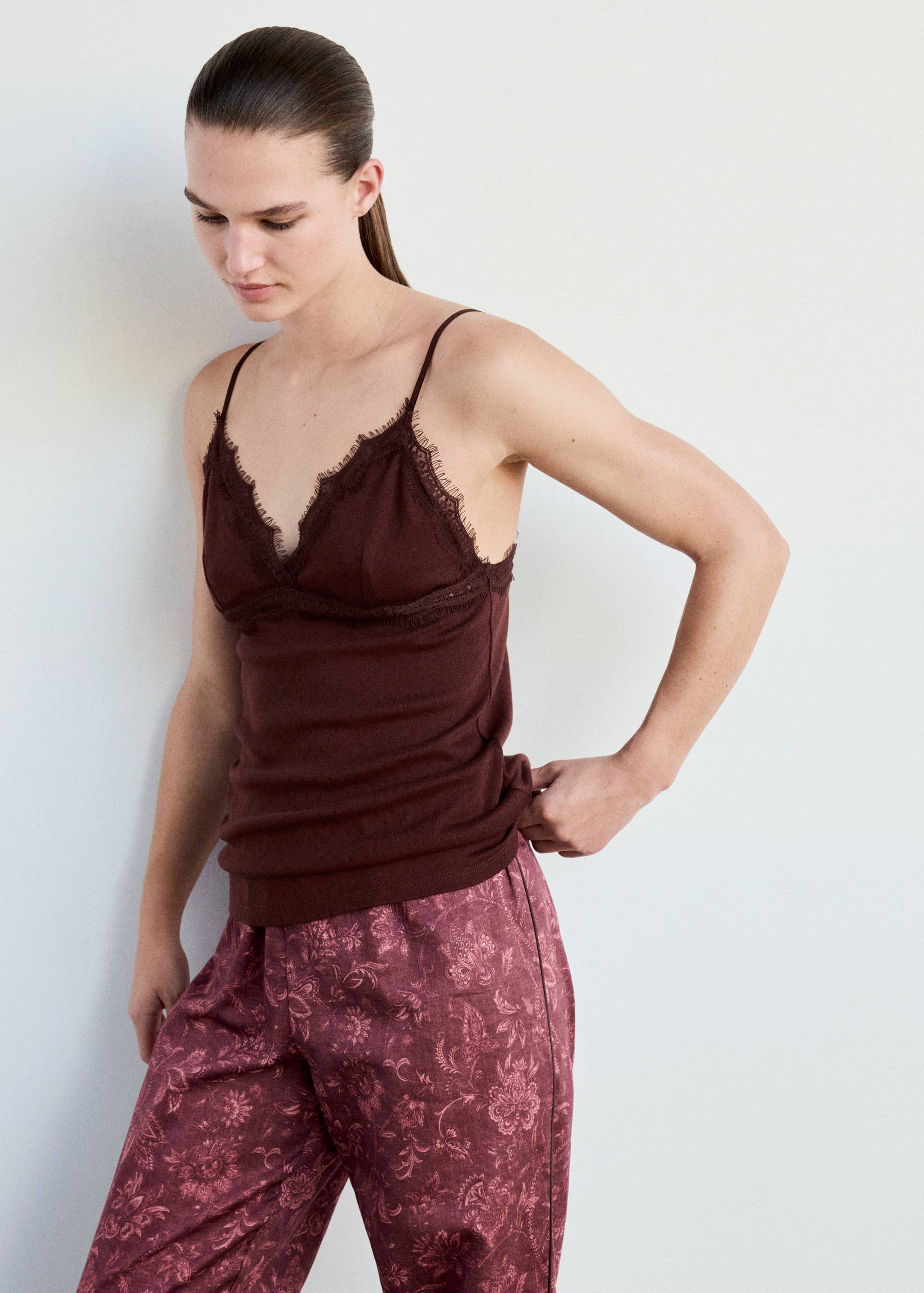 Openwork cotton top with lace detail - Medium plane