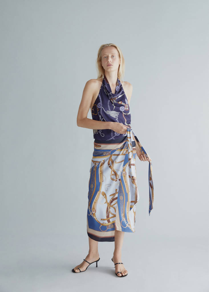 Printed halter top with chain detail — Navy