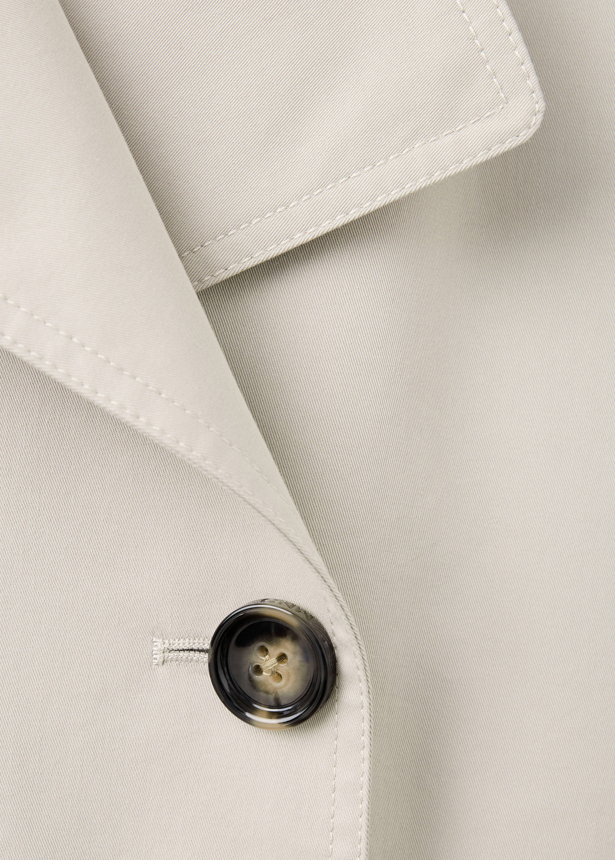 Long double-breasted trench coat - Details of the article 8