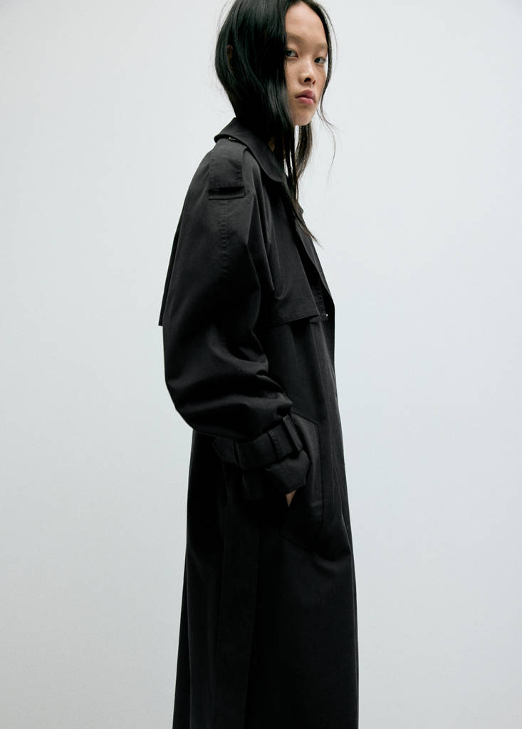 Long double-breasted trench coat — Black