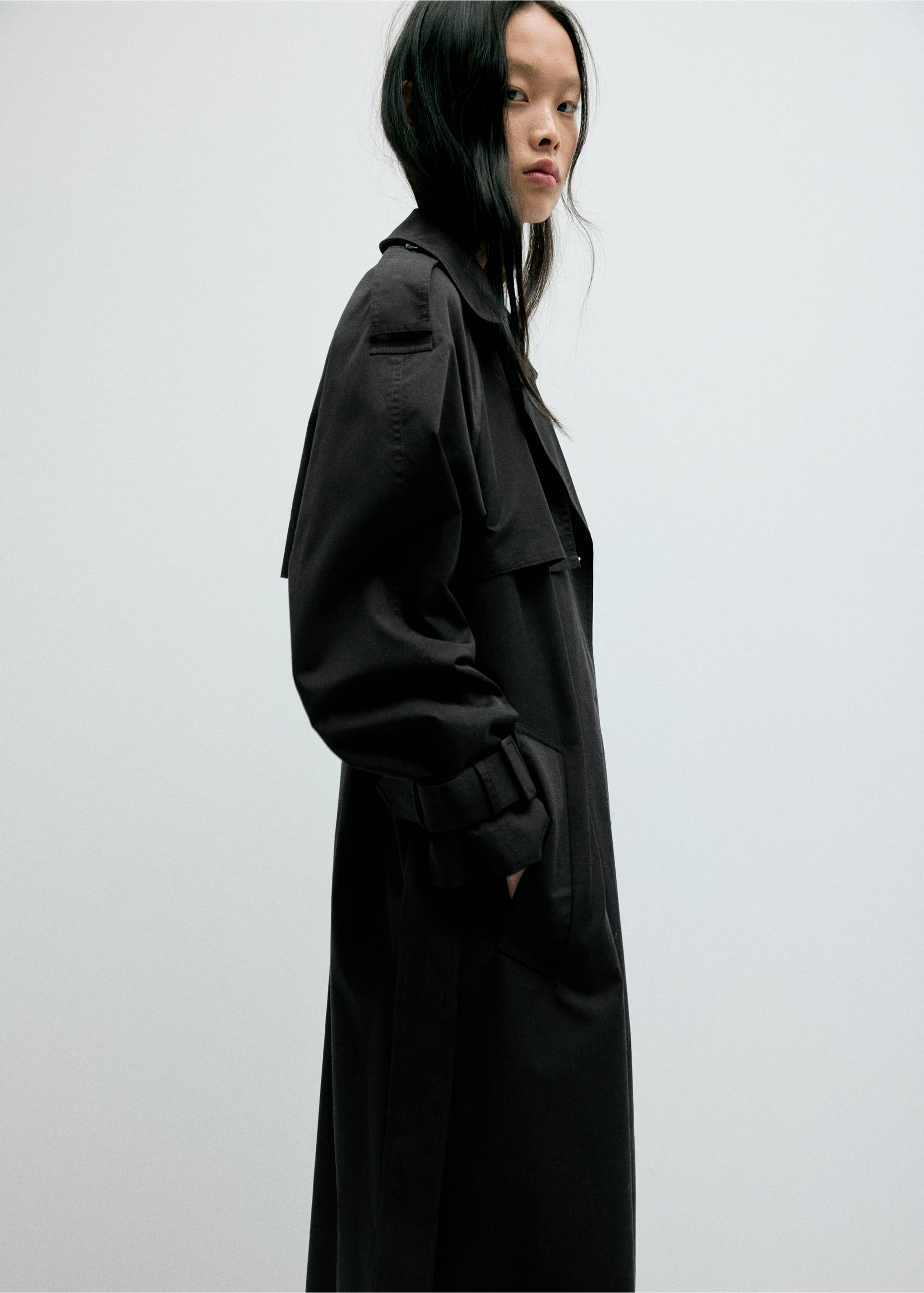Long double-breasted trench coat - Details of the article 3, Black. Ref: 37094786-00.