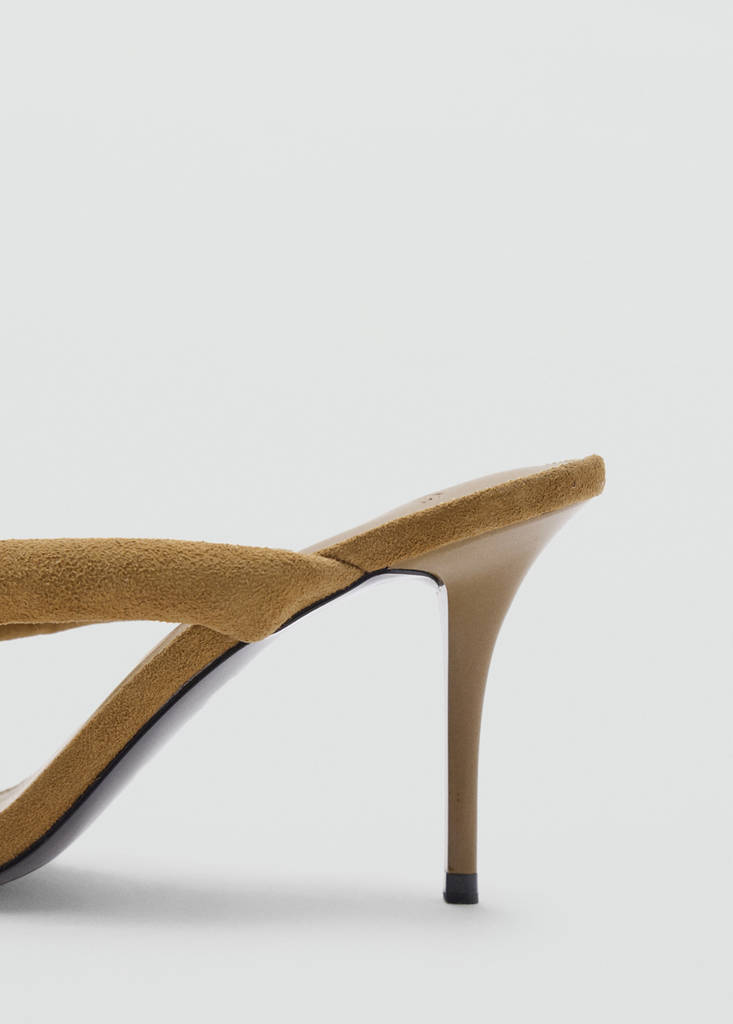 Leather heeled sandals with padded straps — Khaki