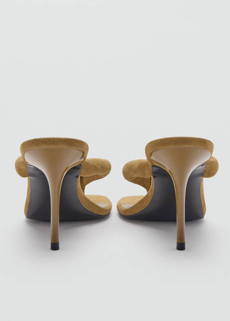 Leather heeled sandals with padded straps — Khaki