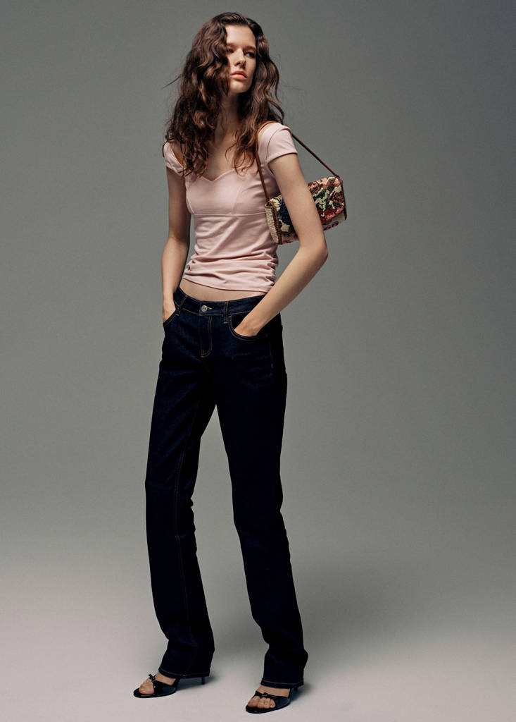 Knitted top with sweetheart neckline — Pink