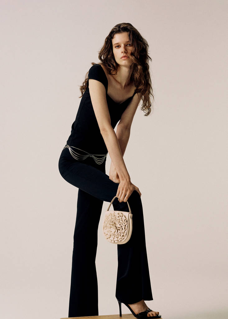 Knitted top with sweetheart neckline — Black