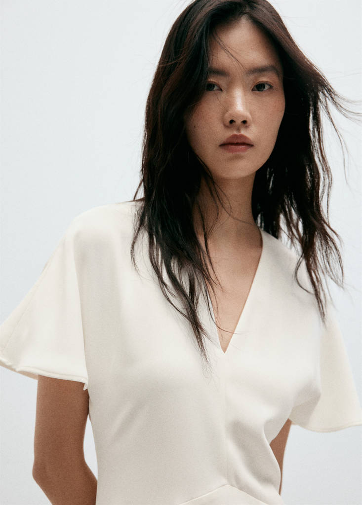 V-neck short-sleeved dress — White