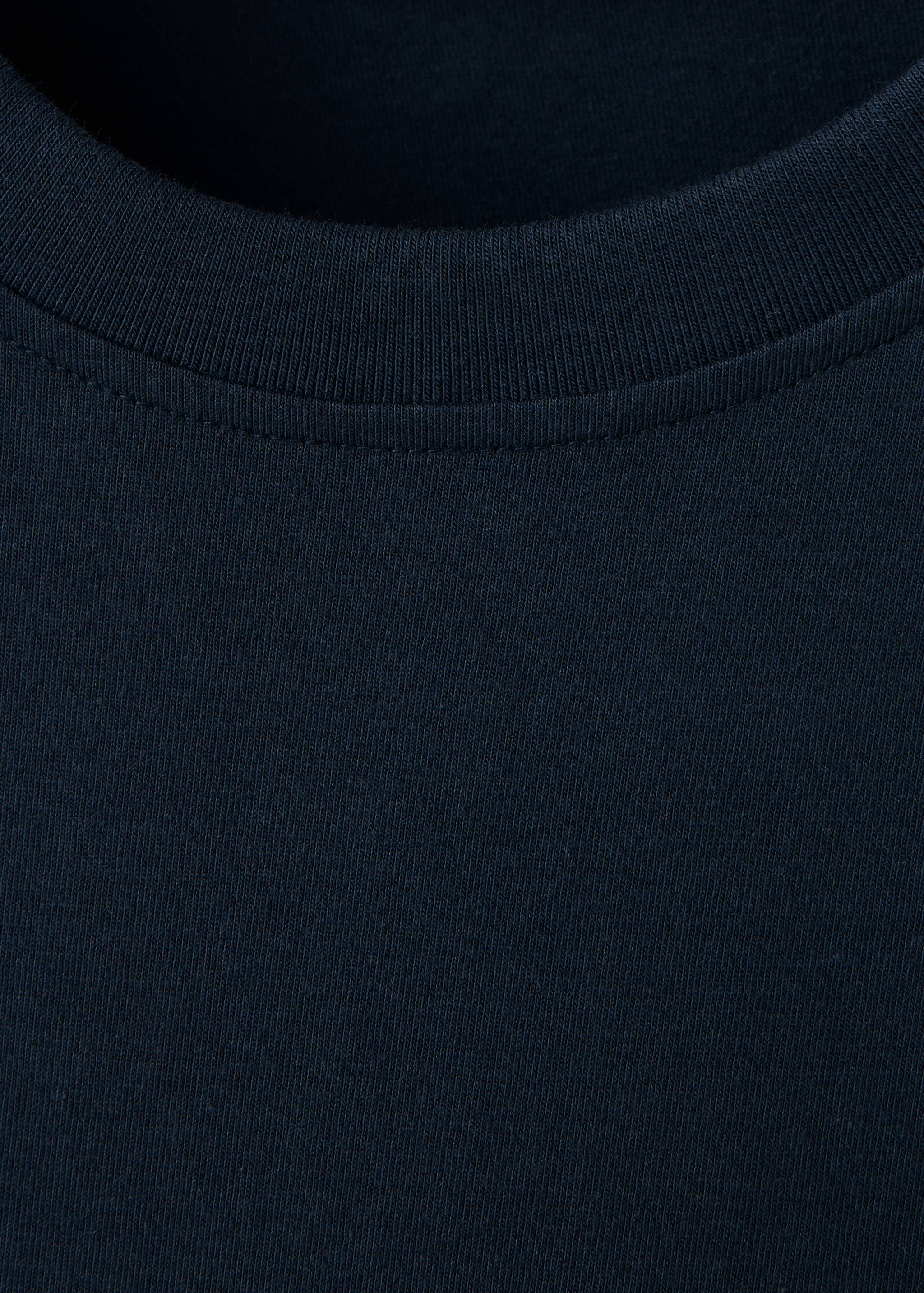T-shirt matches - Details of the article 0