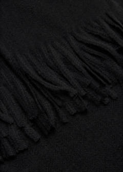 Fringed edge scarf — Black 2