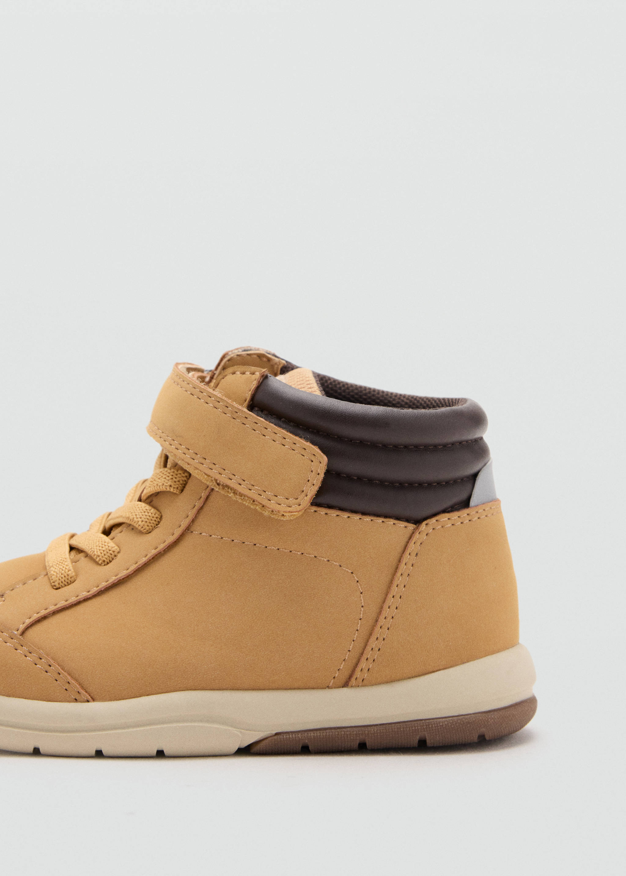Boots with elastic laces - Details of the article 1