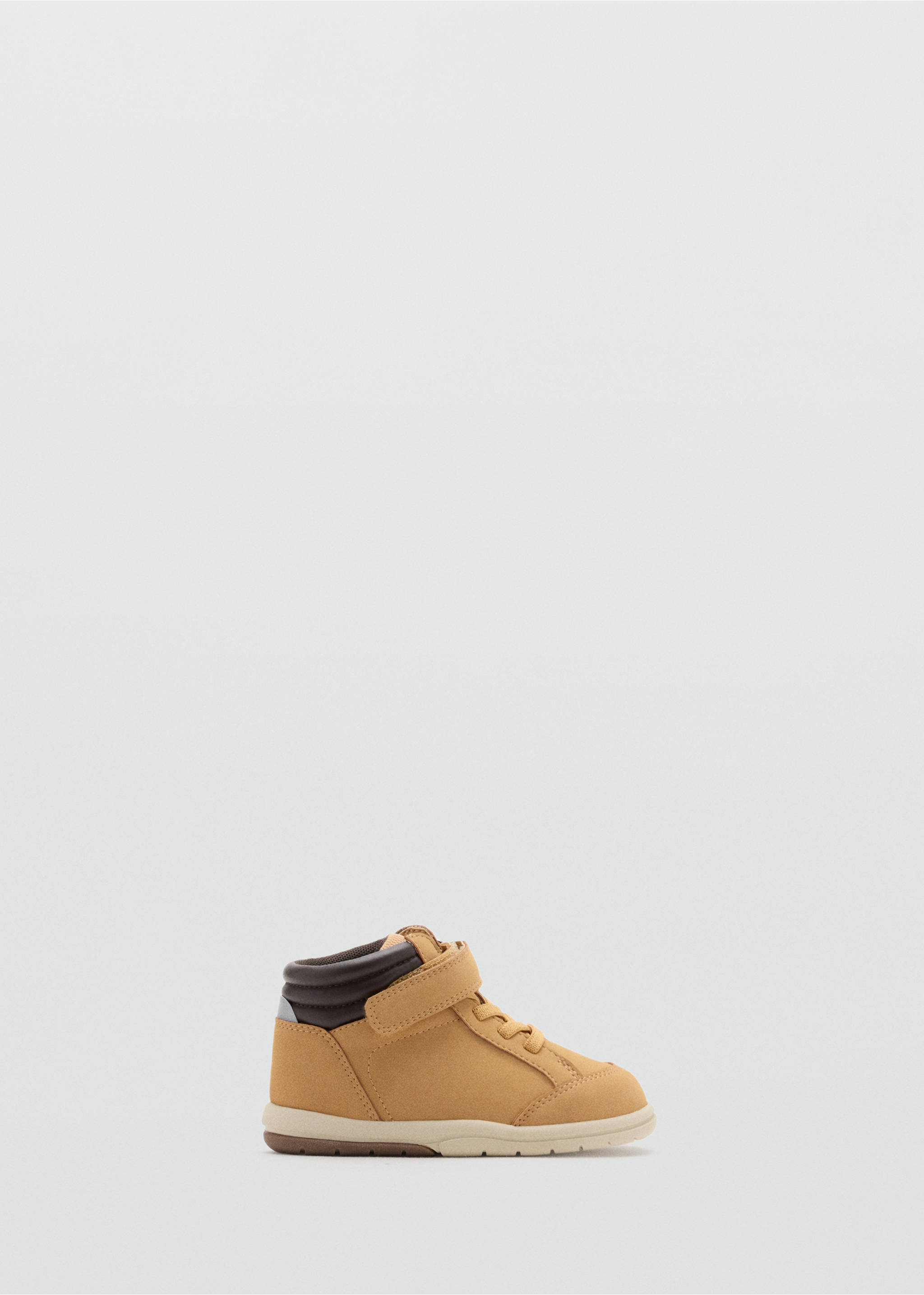 Boots with elastic laces - Artikel utan modell, Mellanbrun. Ref: 37095158-00.