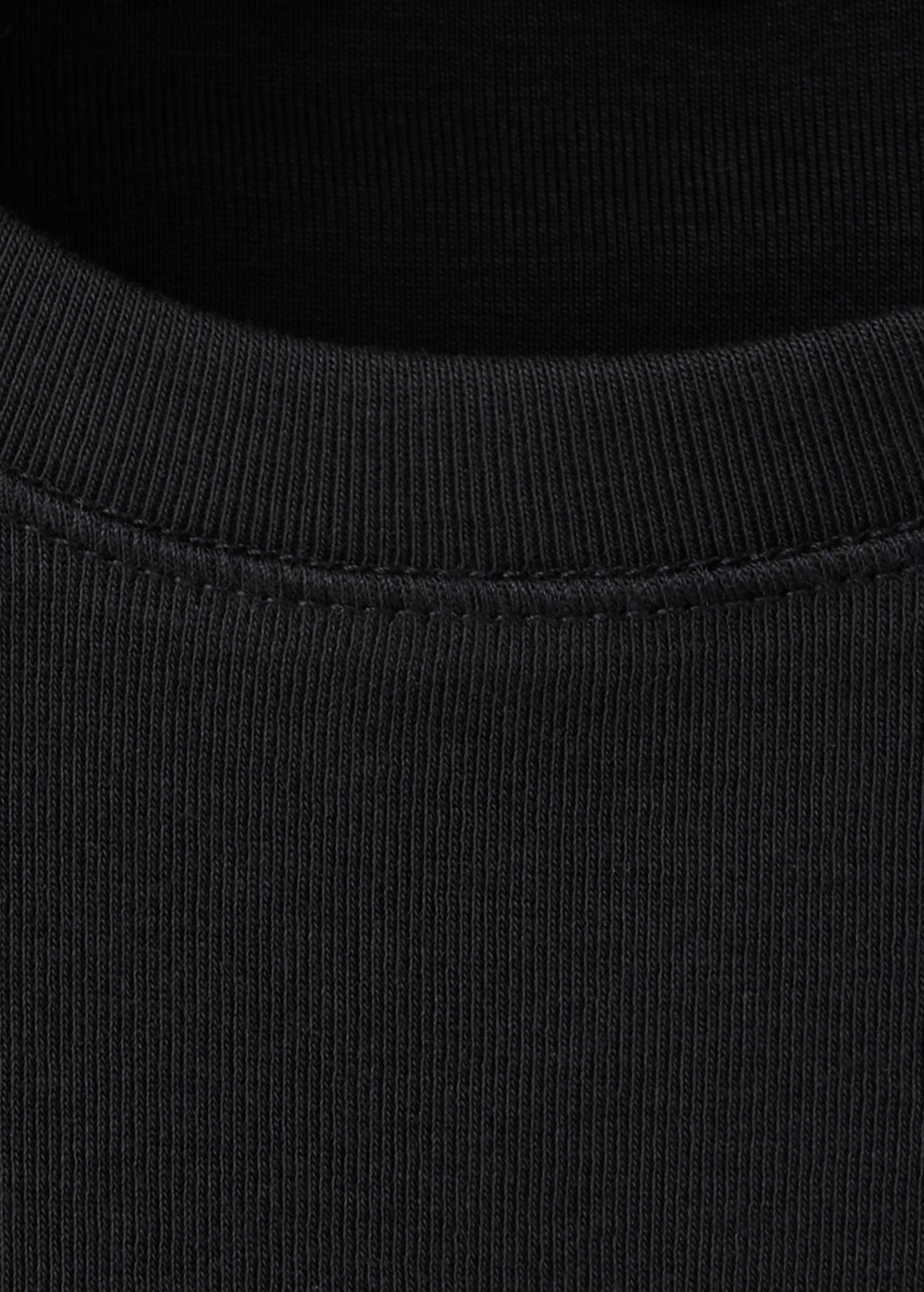 Slim-fit short-sleeved T-shirt - Details of the article 8