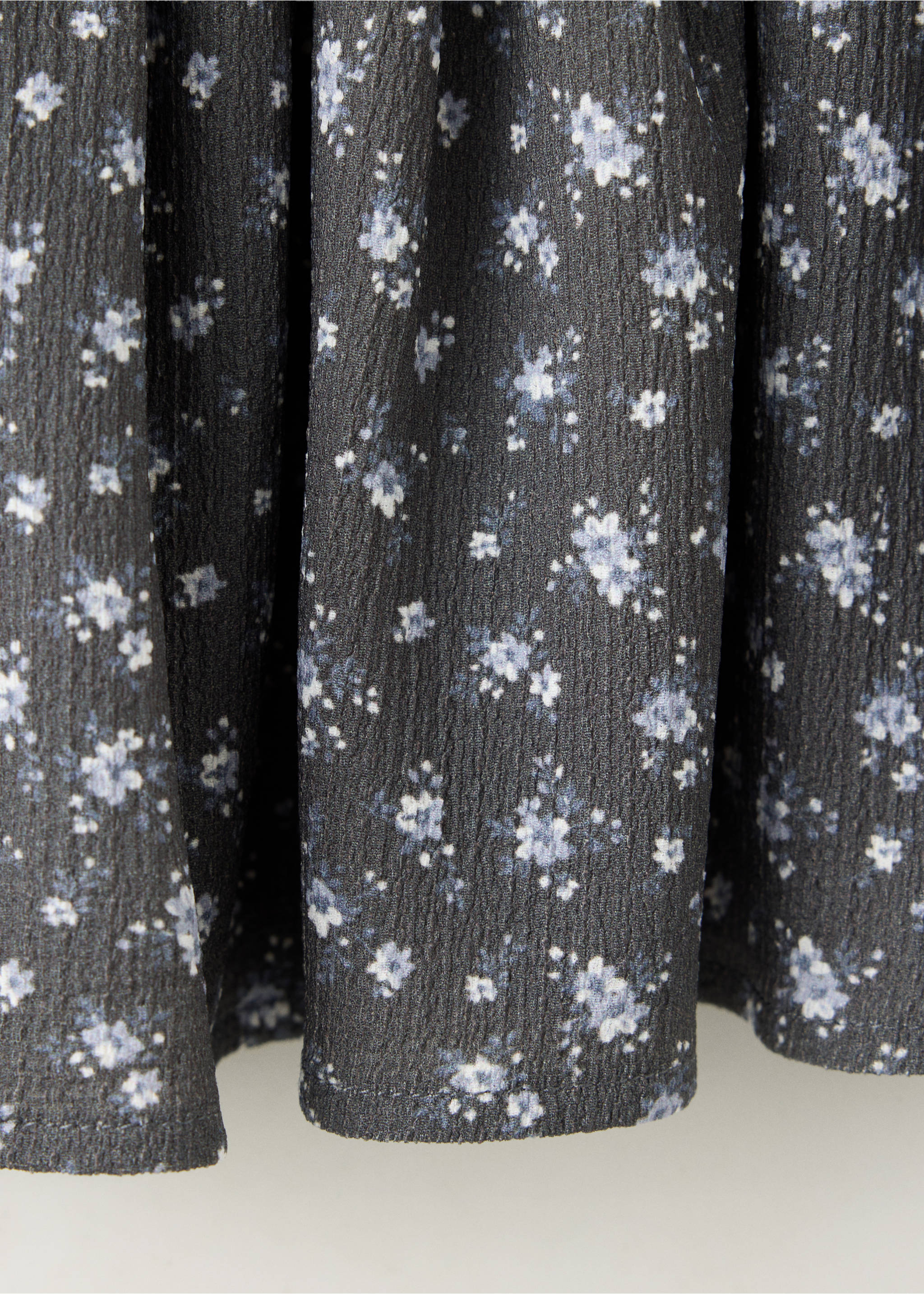 Falda floral fruncida - Detalle del artículo 0, Gris antracita. Ref: 37095173-00.