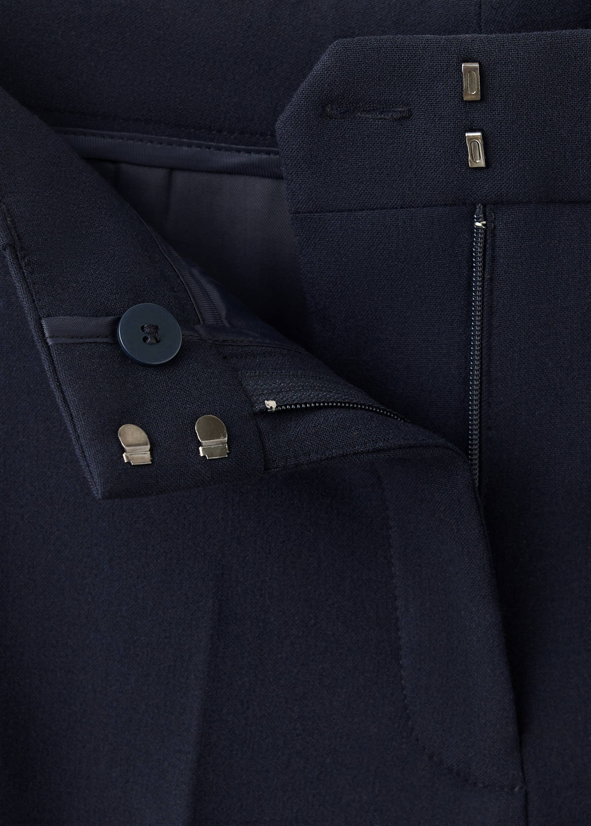 Straight mid-rise trousers — Navy