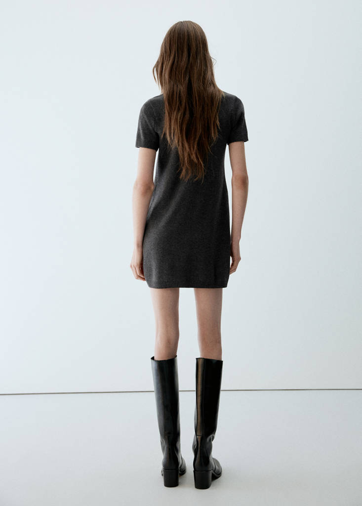 Short-sleeved knit dress — Charcoal